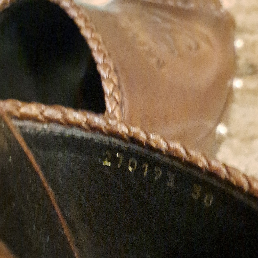 Gucci Women's Brown Leather Slide Sandals - Picture 9 of 12